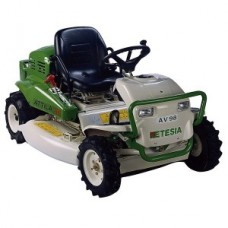 ETESIA ATTILA 98 - TRACTORAS PENTRU DEFRISAT